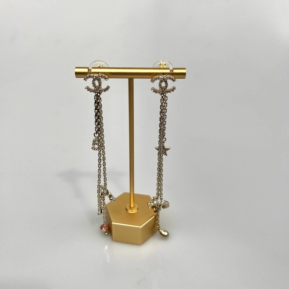 NIB Chanel Fringe 5 Figure Star Stud earrings - Picture 7 of 13